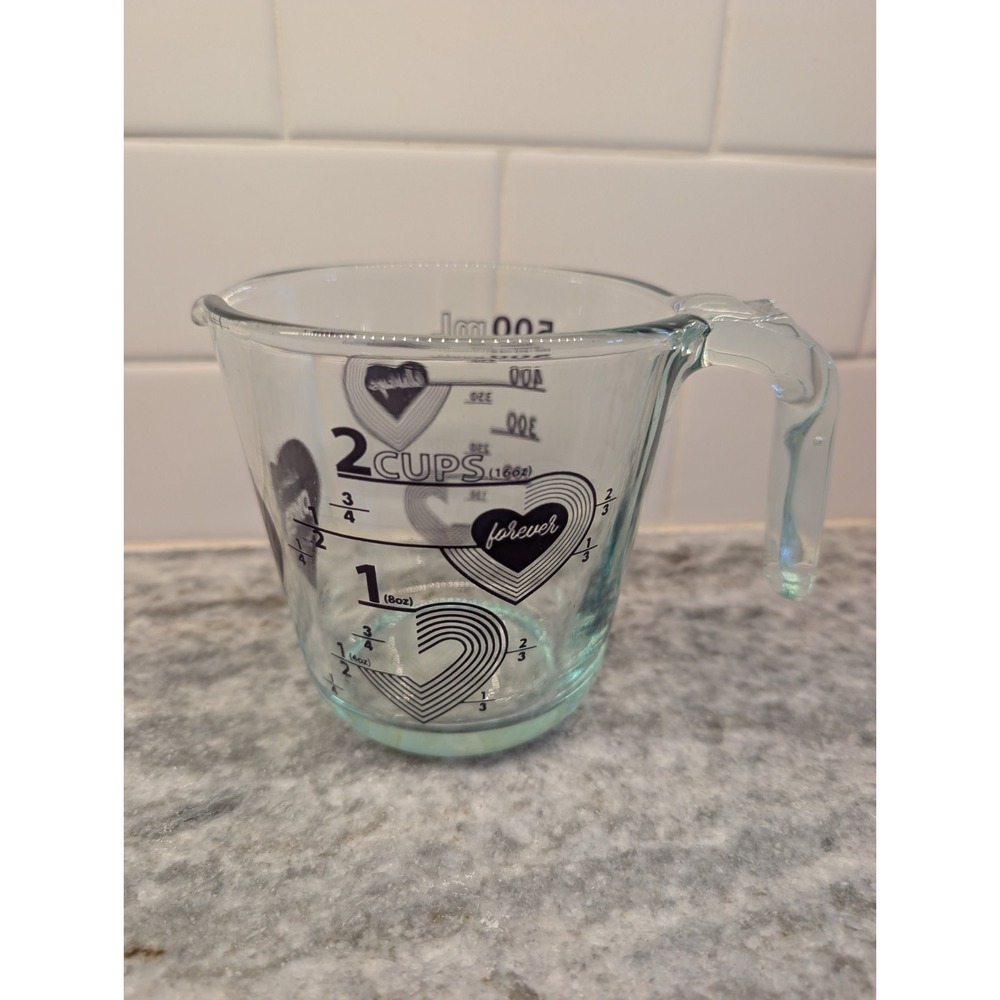 Pyrex Purple Hearts 2-Cup Measuring Cup – "Always & Forever"